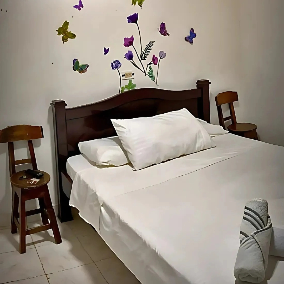 habitación cama rustica manuel valdes