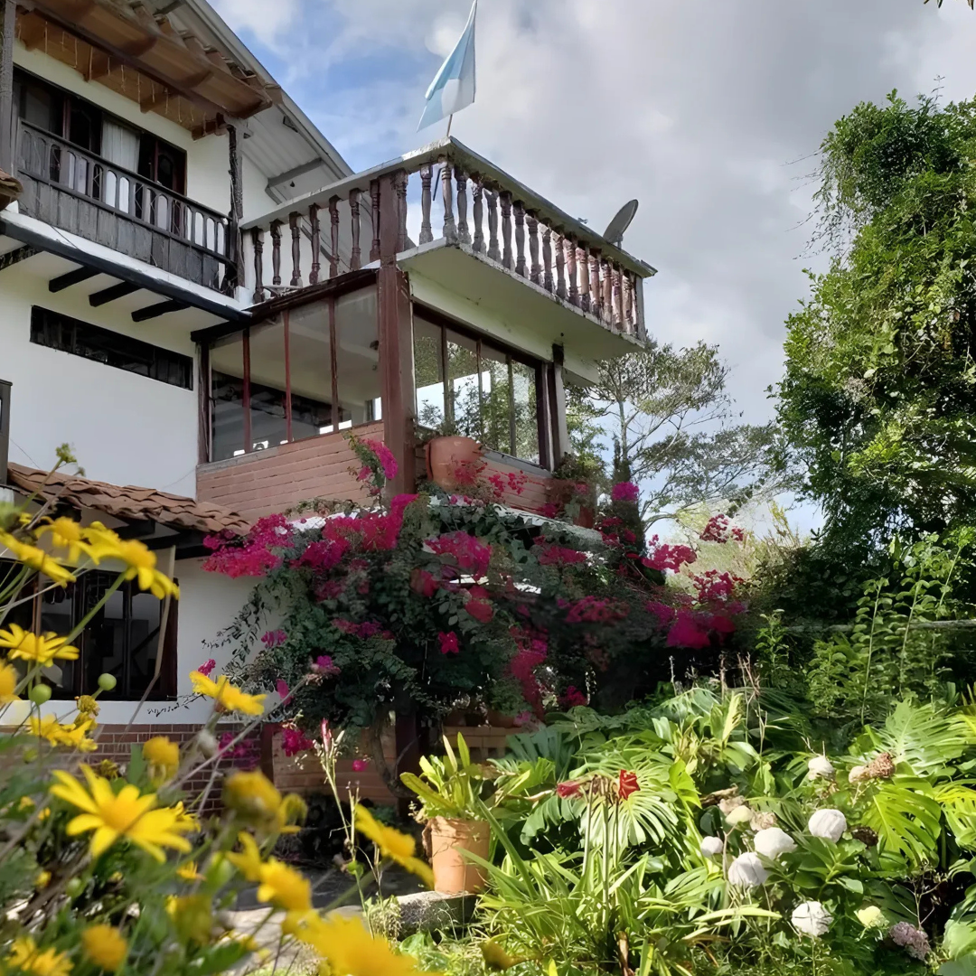 jardin hostal pachamama