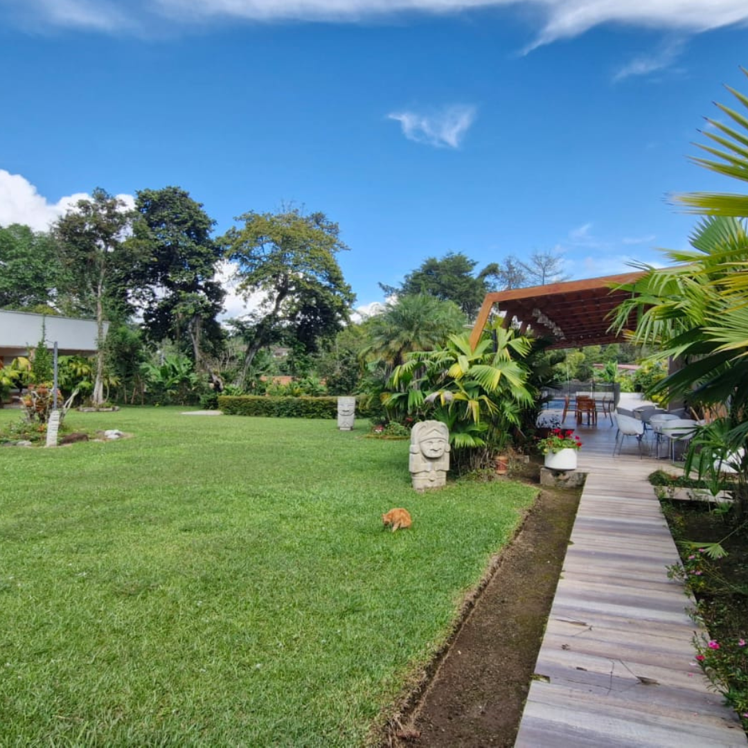 sendero hotel yalconia